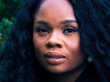 VIDEO: New Reality With... Lola Åkerström of Geotraveler Media