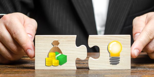 What happens to travel startup funding during an economic downturn?