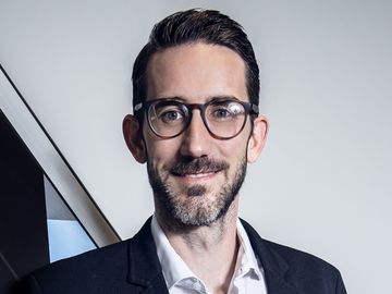 brand-business-volaris-daniel-gelemovich